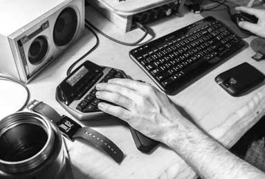 英雄联盟直播-约基奇四分卫式精准长传，助队友轻松上演空篮得分