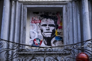 英雄联盟直播-太阳报：麦克托米奈深受球迷喜爱，那不勒斯街头已有他的壁画